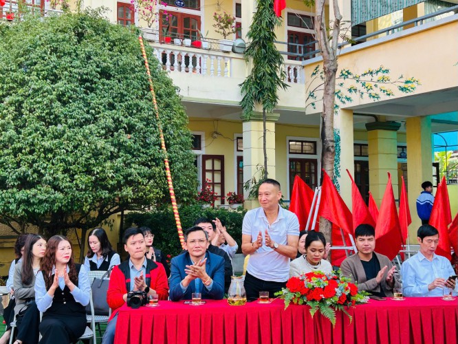 HOẠT ĐỘNG TRẢI NGHIỆM “ XUÂN YÊU THƯƠNG-TẾT SẺ CHIA” LAN TỎA YÊU THƯƠNG, GÌN GIỮ NÉT ĐẸP VĂN HÓA TRUYỀN THỐNG